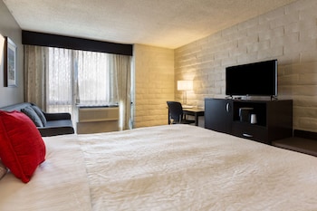 red lion hotel monterey