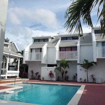the island garden hotel