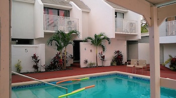 The Island Garden Hotel,,2 star