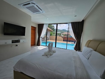 Baan First Pool Villa,,2 star