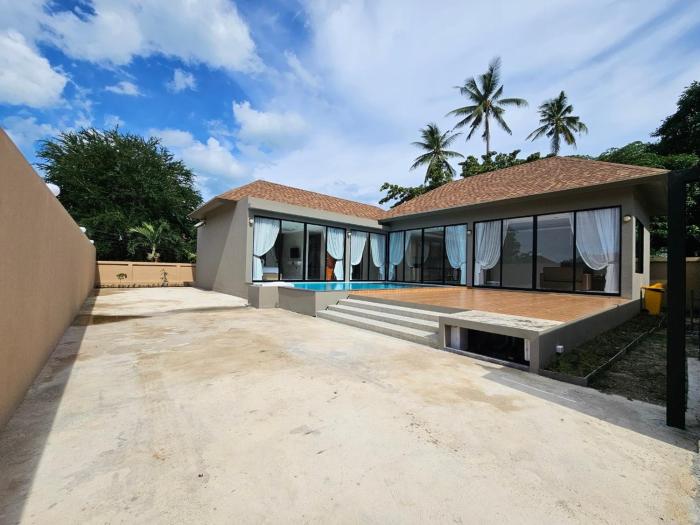 baan first pool villa