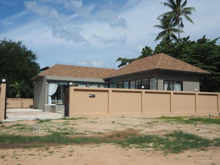 baan first pool villa