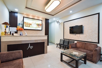 Hotel Akaal Heights,,3 star