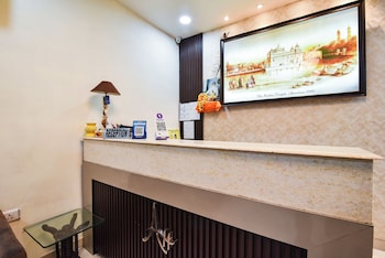 Hotel Akaal Heights,,3 star