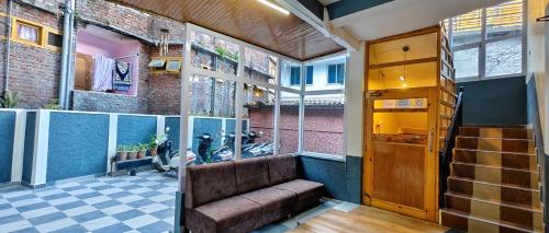 Sargam Stays Kasol,,2 star