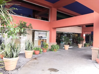 hotel son mar monterrey centro