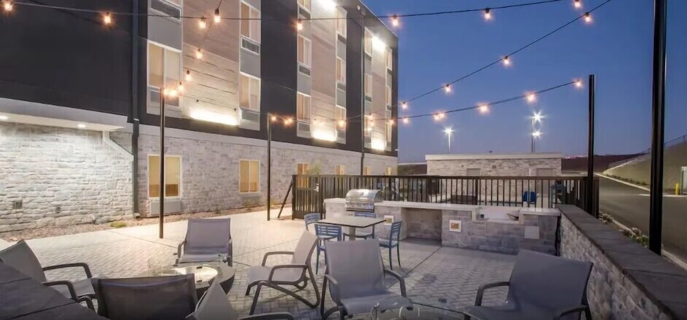 everhome suites yuma east i 8
