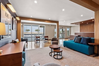 Everhome Suites El Paso Airport Near Fort Bliss,10740 Montana Avenue,3 star