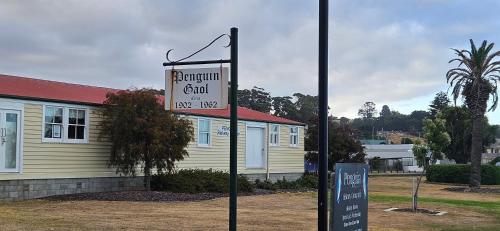 penguin retreat