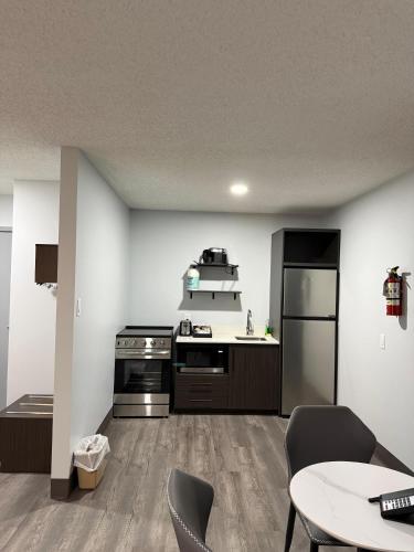 zero 100 motor inn