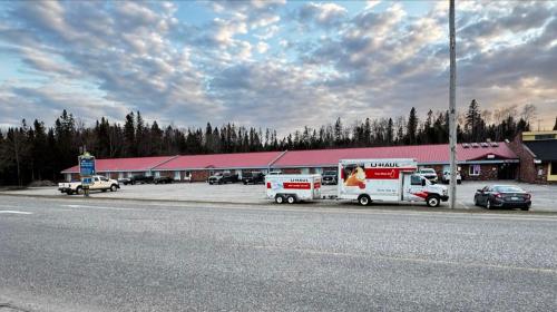 zero 100 motor inn