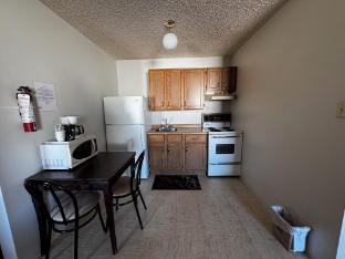 zero 100 motor inn