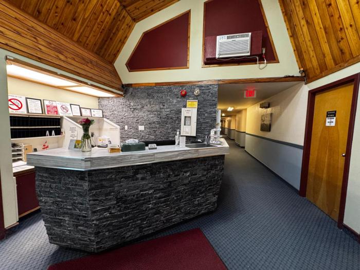 zero 100 motor inn