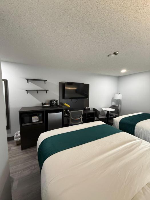 zero 100 motor inn