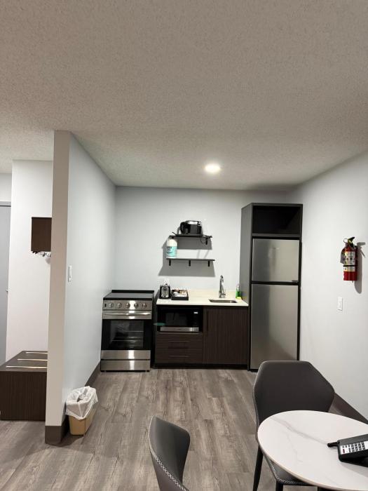 zero 100 motor inn