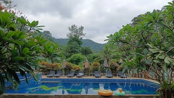 Iyara Boty Resort,,3 star