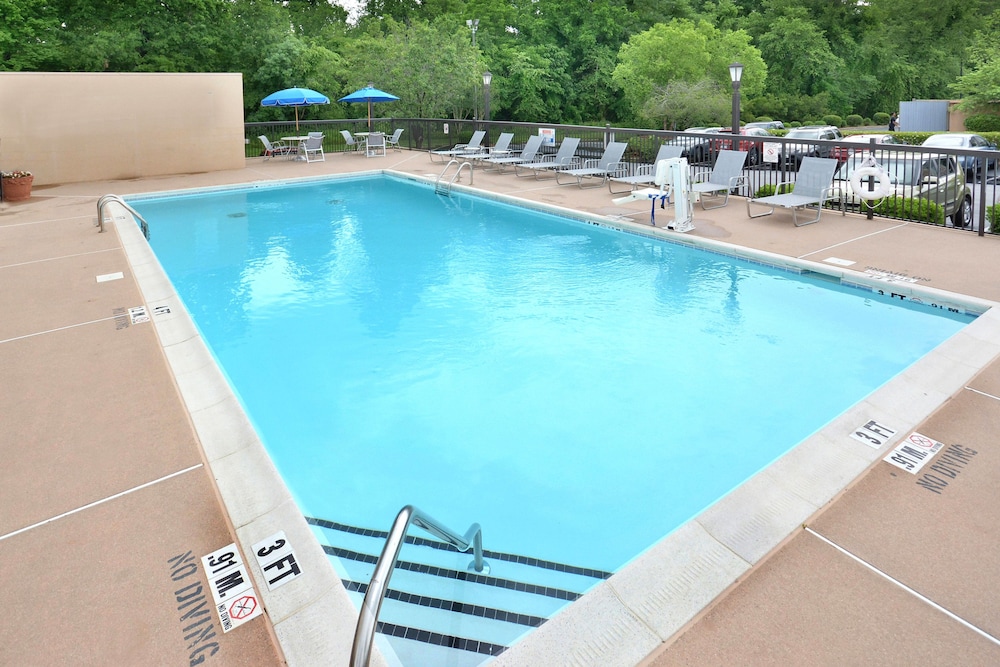 Holiday Inn Express Raleigh Durham Airport By Ihg,Durham>>Charlotte,3 star