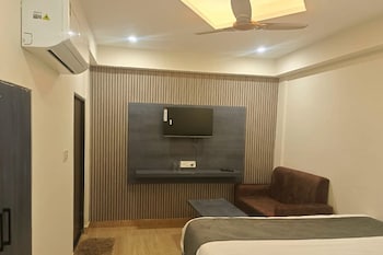 hotel abhinandan