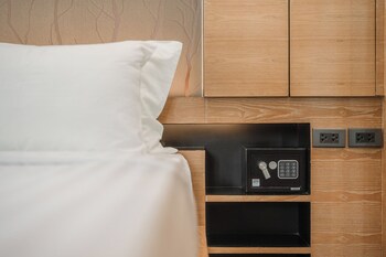 city gate great facilities 600m to beach