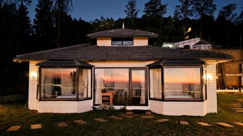 Songs Of The Nilgiris,198/4 Gorishola Rd    Thalayathimund,3 star