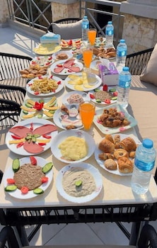 enjoy giza pyramids hotel