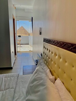 enjoy giza pyramids hotel