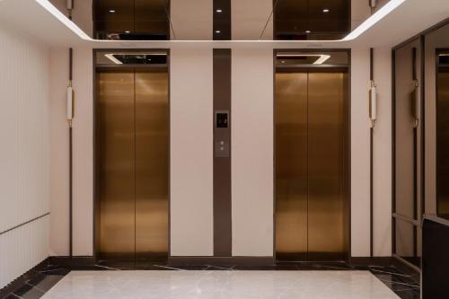 The Magnus Hotel,,3 star