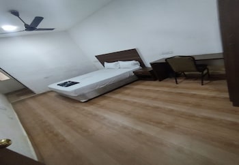 elite residency tambaram