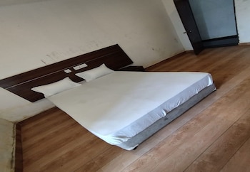 elite residency tambaram