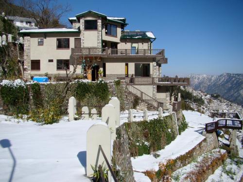 amaraya by larisa nainital