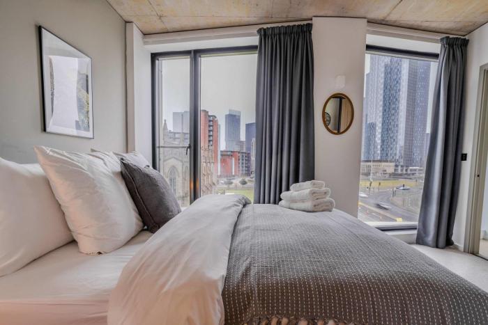 midori suite 2br city views
