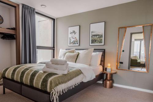 midori suite 2br city views
