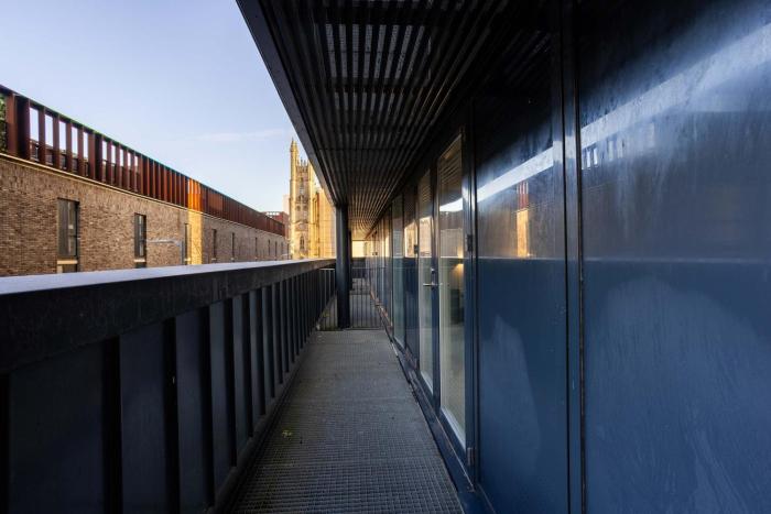 verdana suite 1bd flat near centre