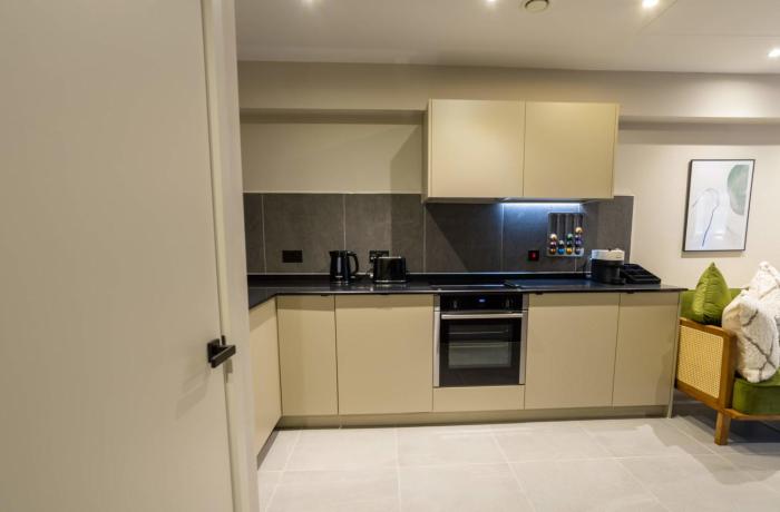 verdana suite 1bd flat near centre