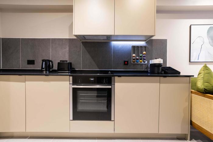 verdana suite 1bd flat near centre