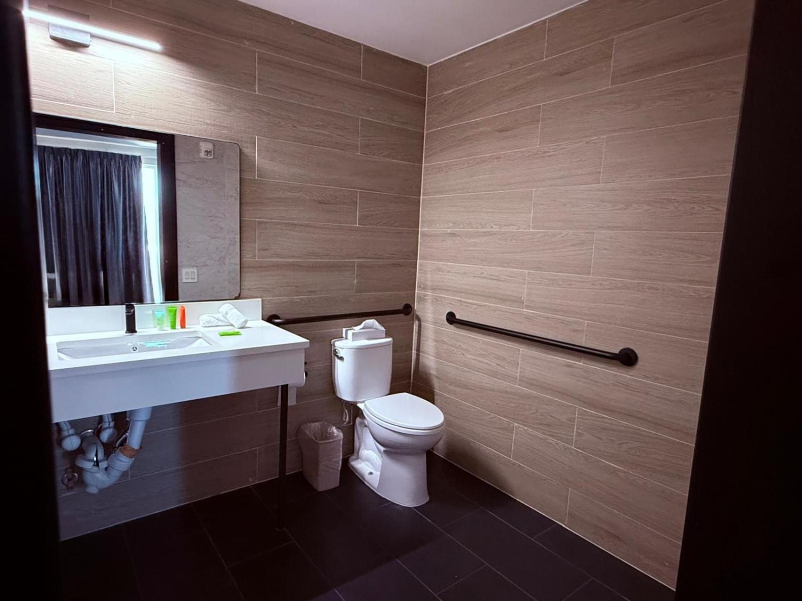 bkway hotel brooklyn