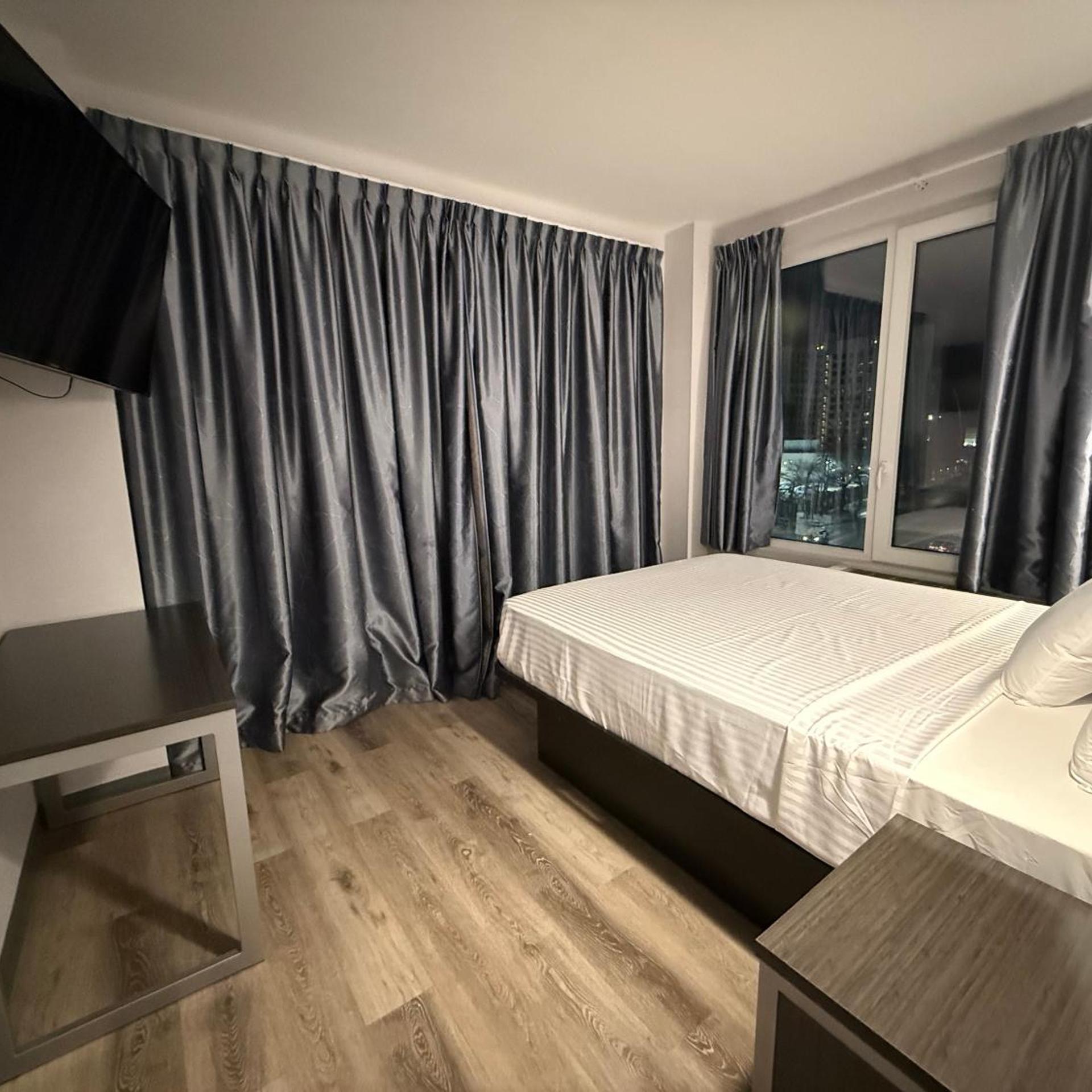bkway hotel brooklyn