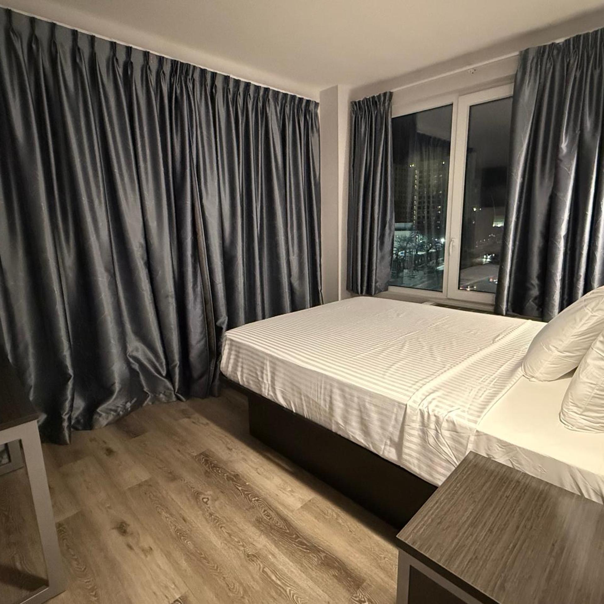 bkway hotel brooklyn