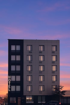 bkway hotel brooklyn