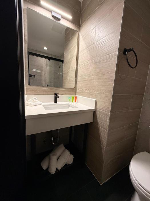 bkway hotel brooklyn