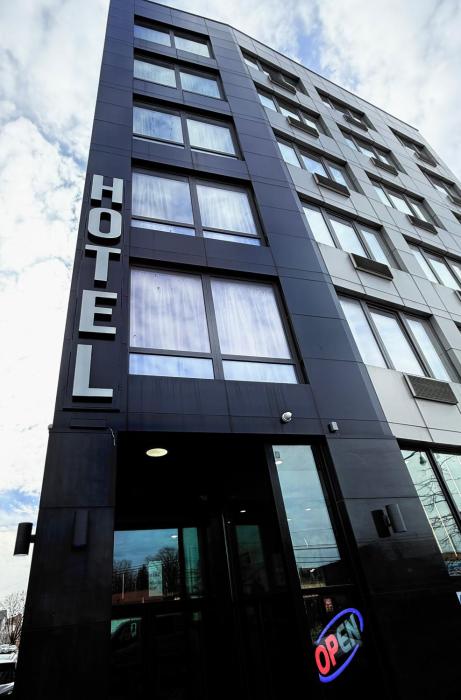 bkway hotel brooklyn