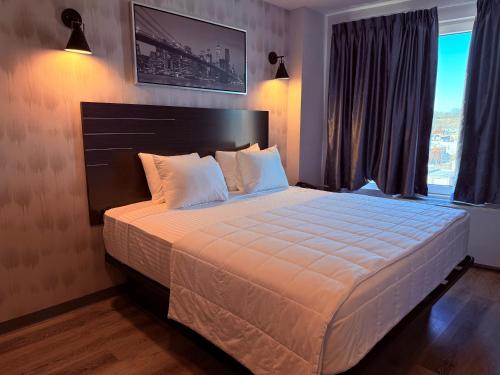 bkway hotel brooklyn
