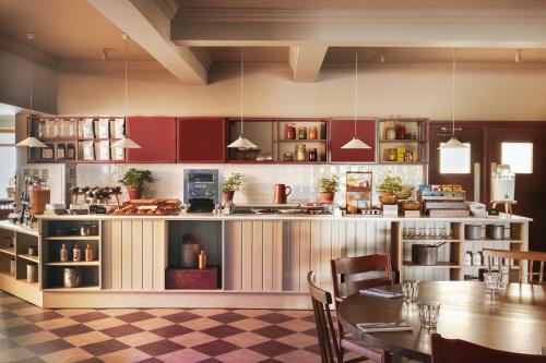 the highwayman hotel