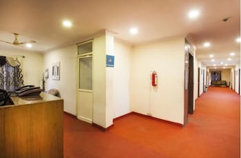 Hotel Royal Inn,,3 star