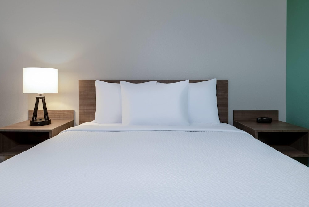 echo suites extended stay by wyndham houston pasadena fwy pl