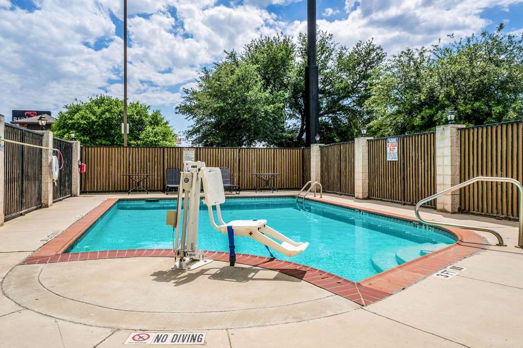 comfort suites near texas state university