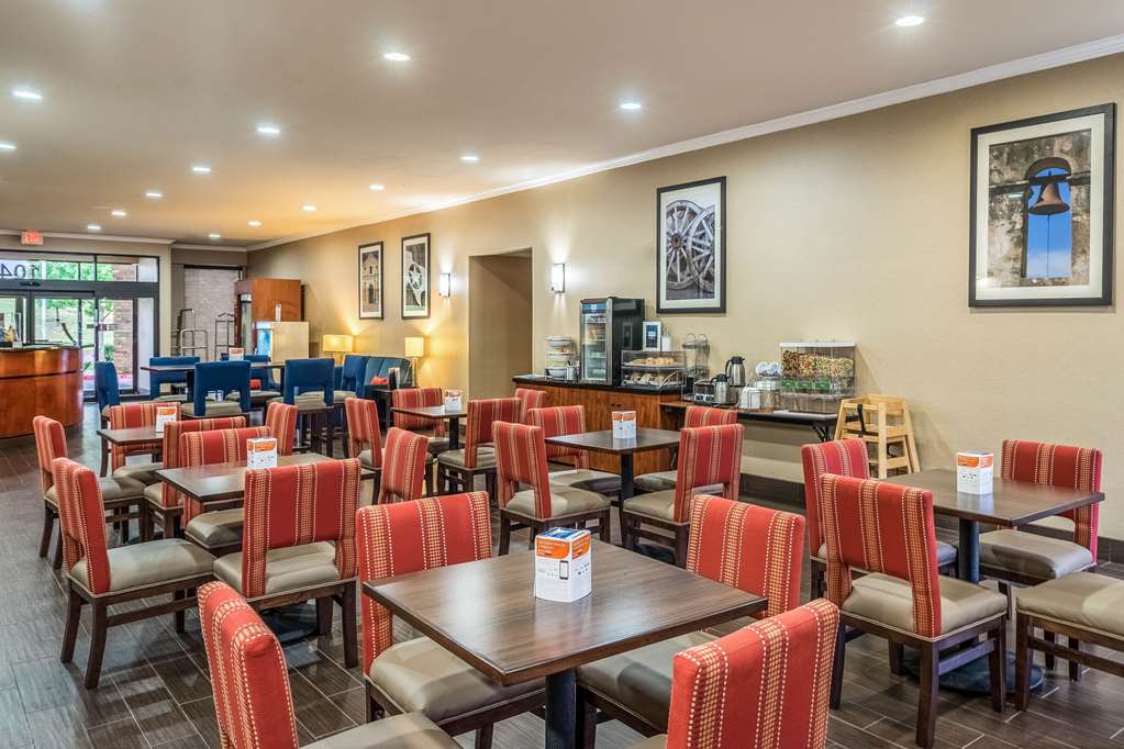 comfort suites near texas state university