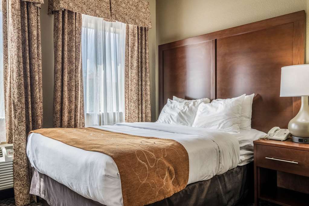 comfort suites near texas state university