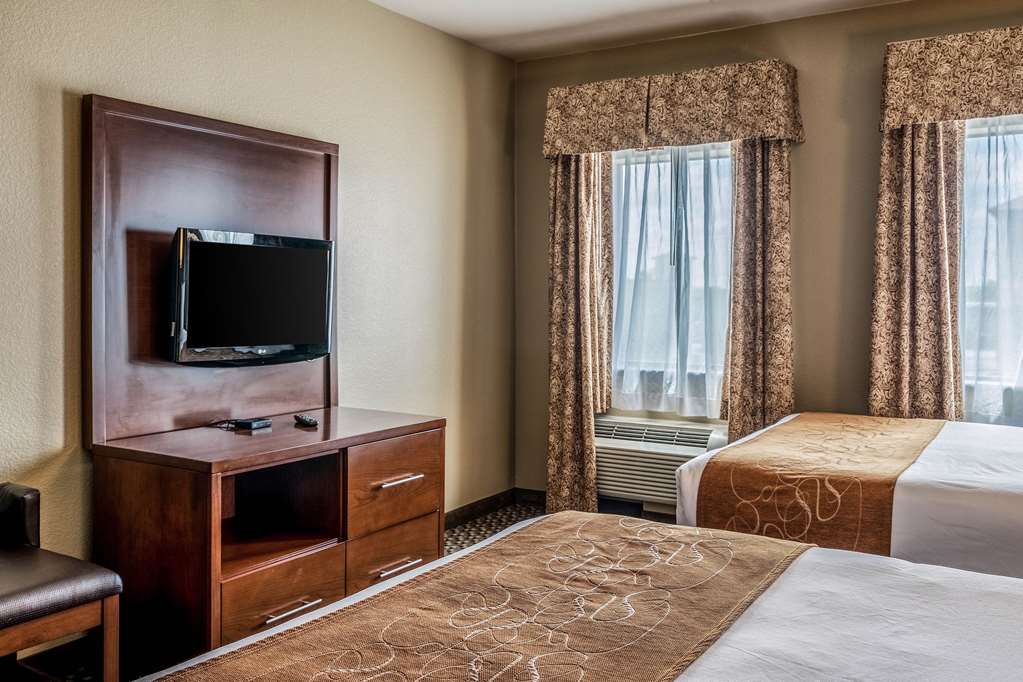 comfort suites near texas state university