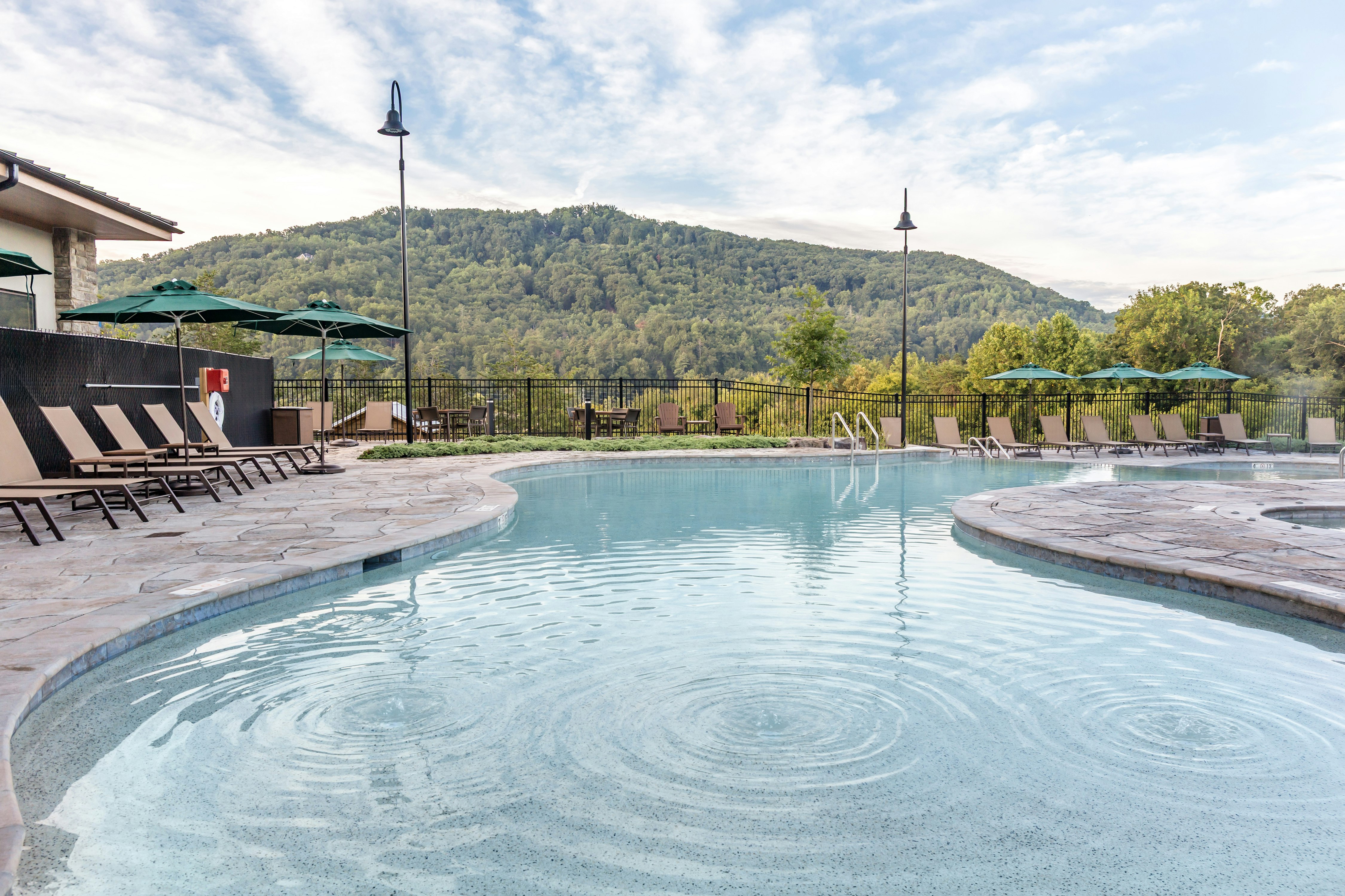 hilton vacation club mill springs lodge pigeon forge